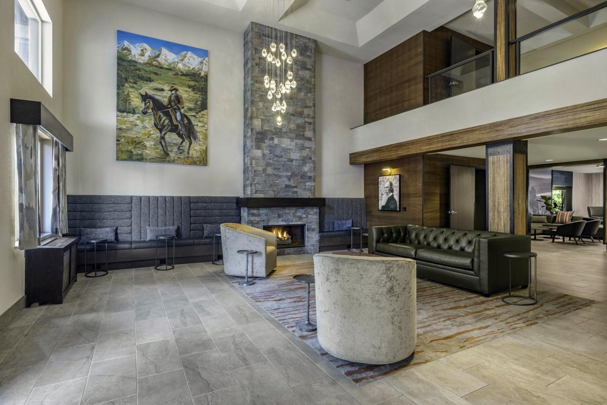 The Newberry Bend, Tapestry Collection By Hilton Bend