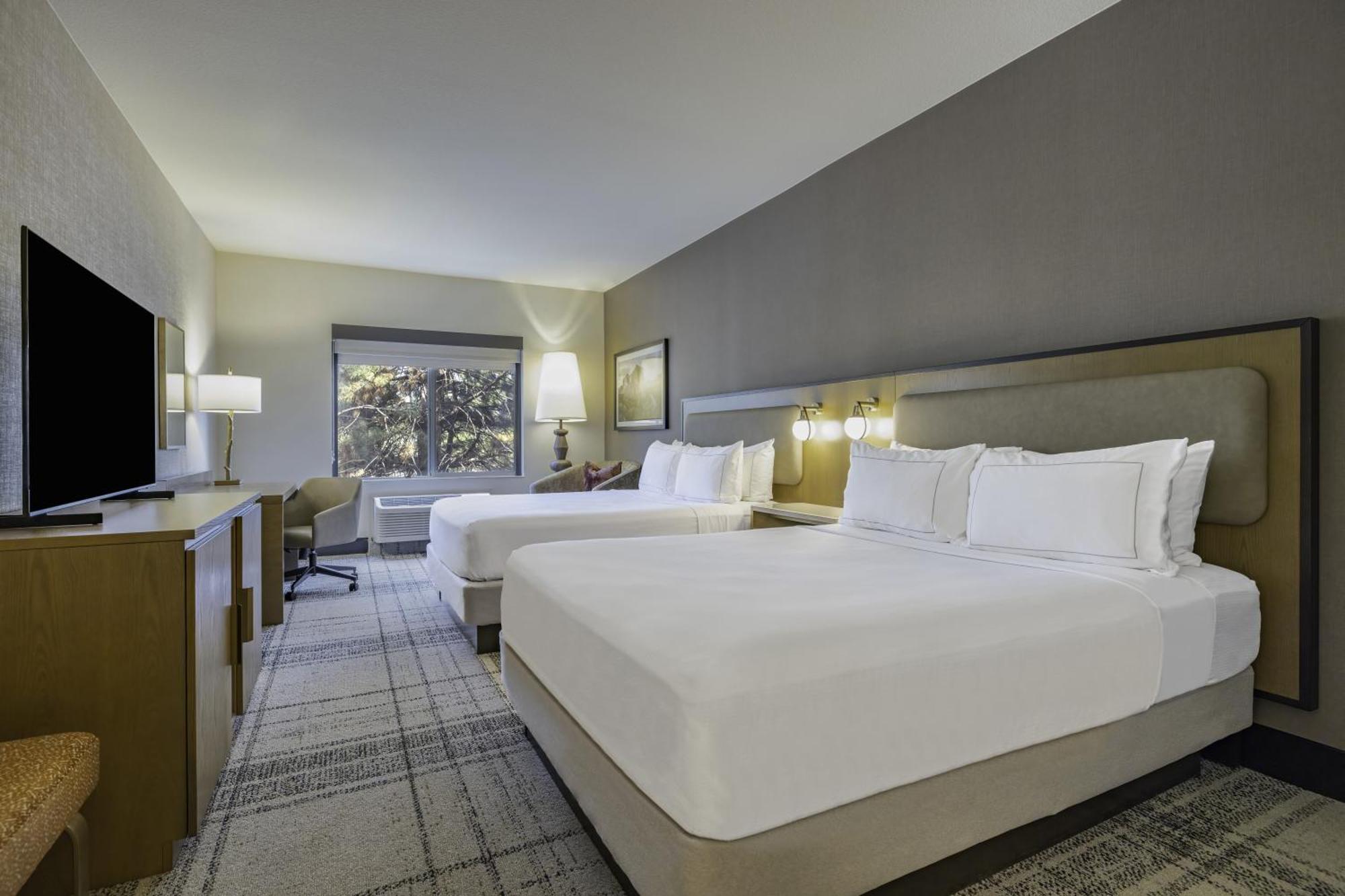 The Newberry Bend, Tapestry Collection By Hilton Bend