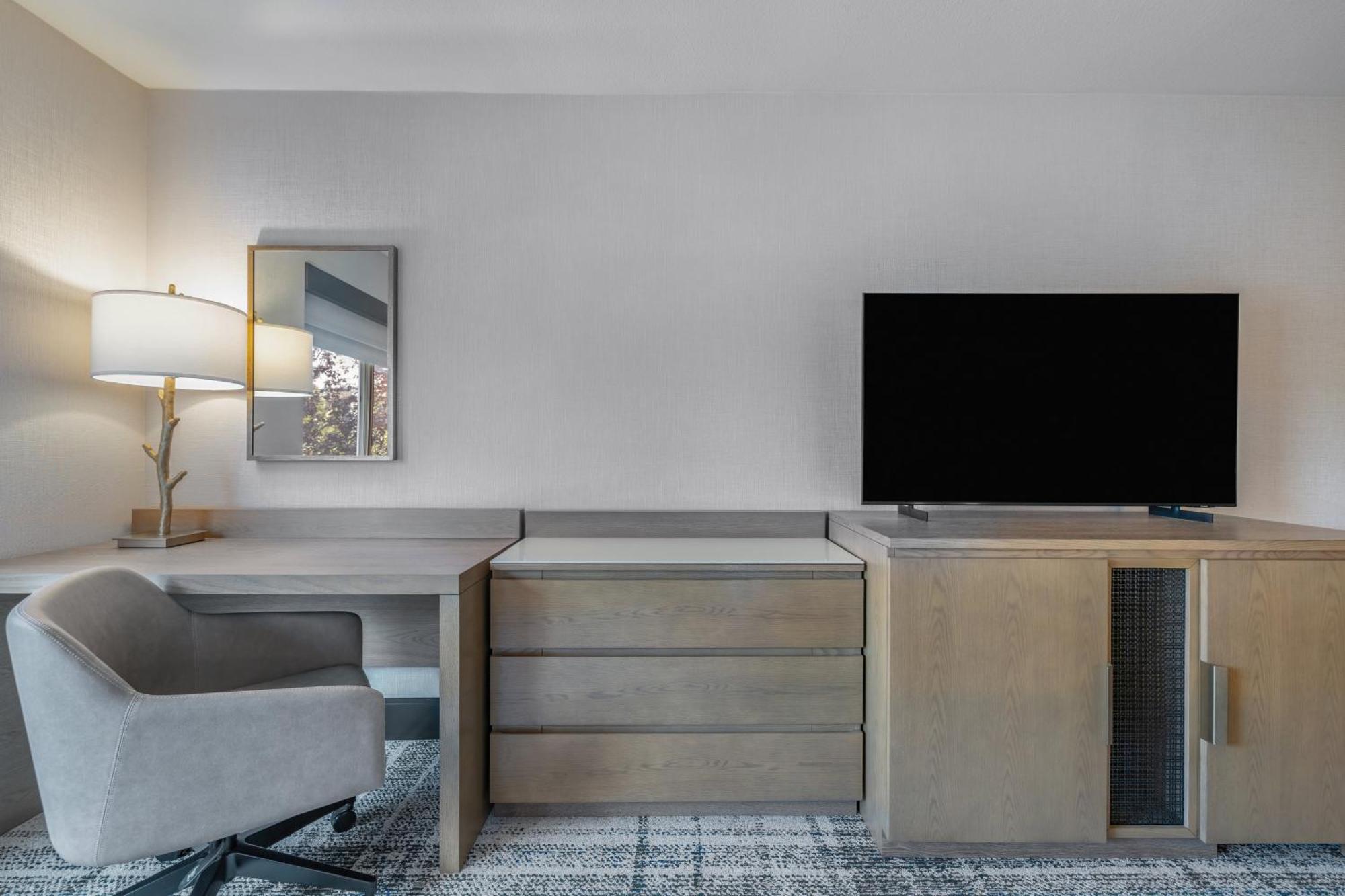 The Newberry Bend, Tapestry Collection By Hilton