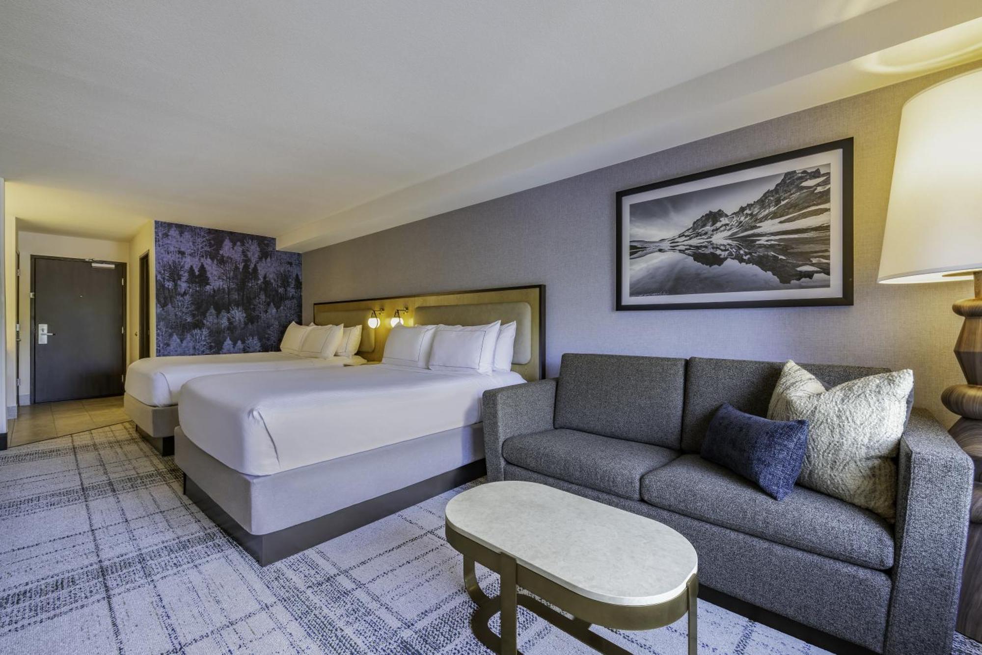 The Newberry Bend, Tapestry Collection By Hilton