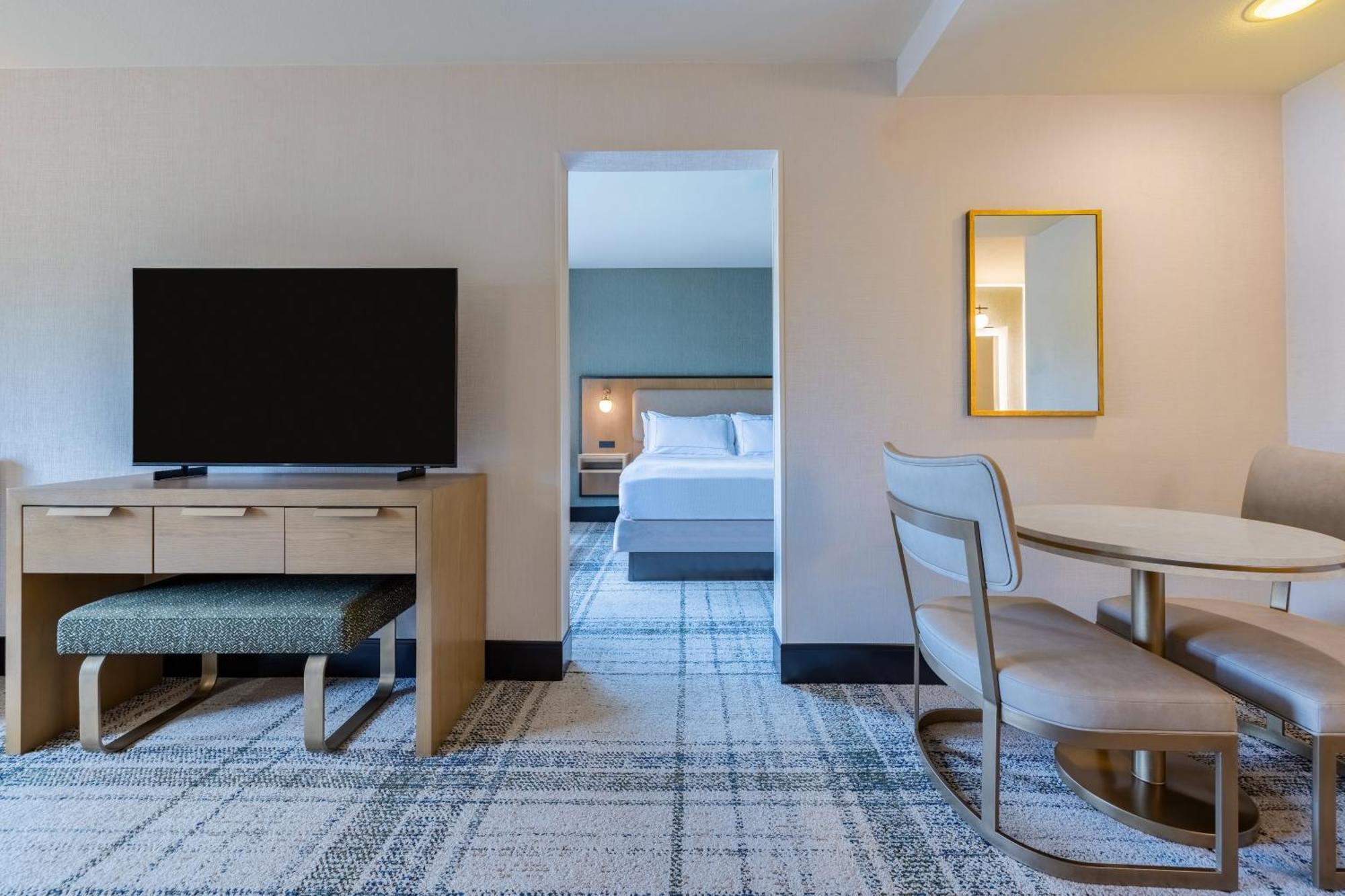 The Newberry Bend, Tapestry Collection By Hilton Bend
