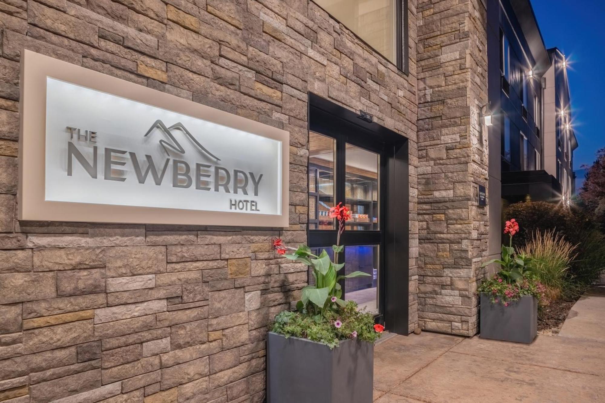The Newberry Bend, Tapestry Collection By Hilton